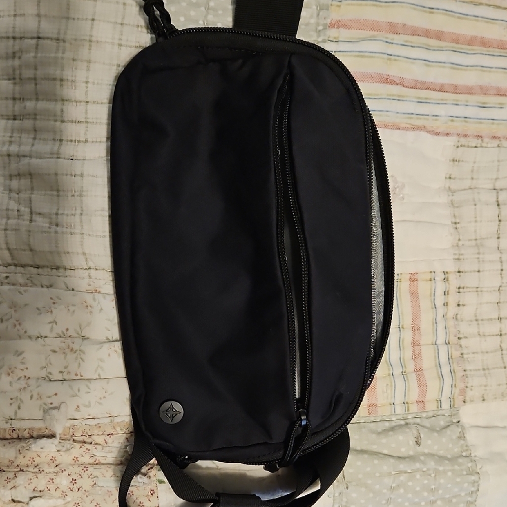 Vertx Concealed Carry Crossbody Bag